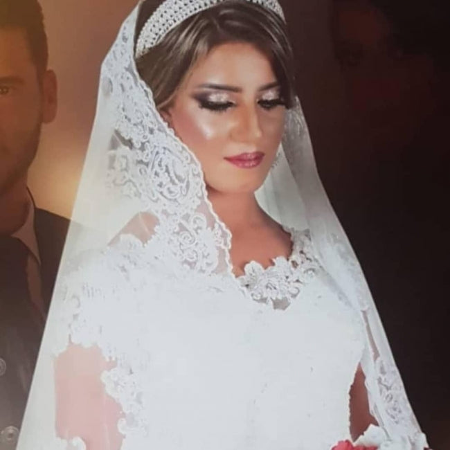 Moderne Brautkleider mit Spitze | Prinzessin Brautkleider