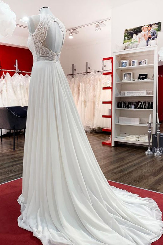 Vestido de novia modesto largo de gasa con apliques de joya y espalda abierta