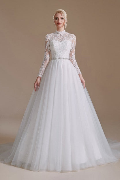 Schlichtes langes A-Linien-Brautkleid mit hohem Halsausschnitt und Tüllspitze und Ärmeln