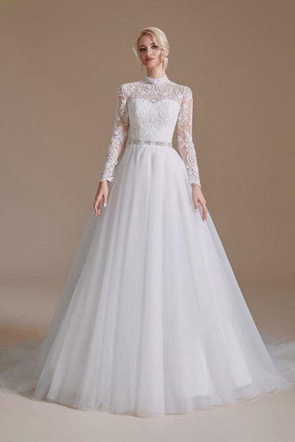 Schlichtes langes A-Linien-Brautkleid mit hohem Halsausschnitt und Tüllspitze und Ärmeln