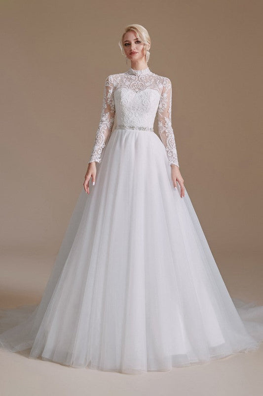 Schlichtes langes A-Linien-Brautkleid mit hohem Halsausschnitt und Tüllspitze und Ärmeln