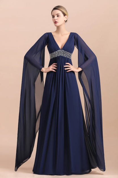 Marineblaues Chiffon-Kleid für die Brautmutter mit langen Ärmeln und Rüschen online