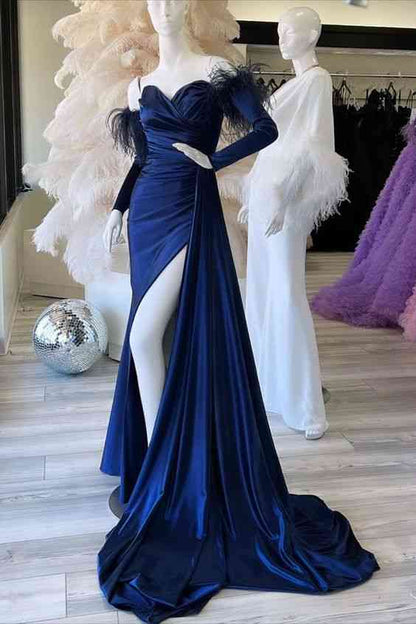 Vestido formal rojo plisado con escote corazón y mangas desmontables