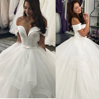 Neuankömmling Off-the-Shoulder Prinzessin Puffy Layers Brautkleid