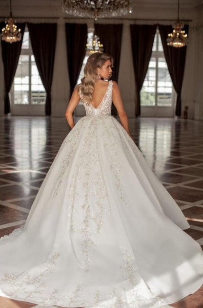 Edles Träger ärmelloses Ballkleid aus Spitze Brautkleid
