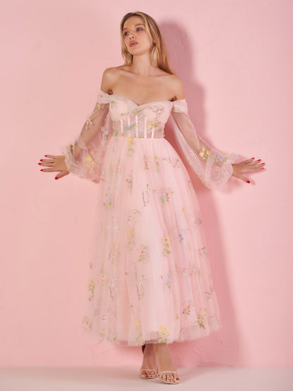 Schulterfreies Ballkleid aus besticktem Tüll mit Herzausschnitt