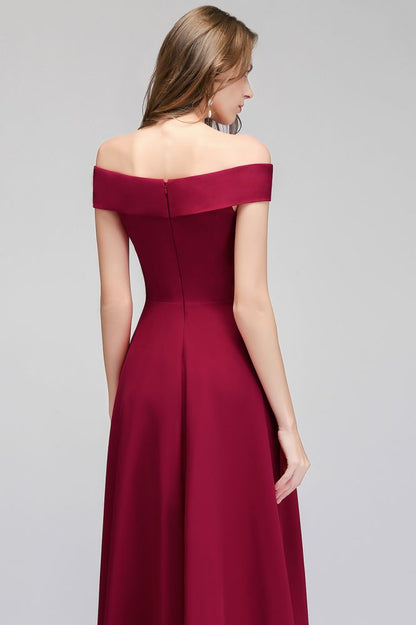 Bodenlanges, schulterfreies, burgunderrotes Partykleid