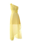 Abito da damigella giallo in chiffon lungo fino al pavimento con una spalla e fiore BD015