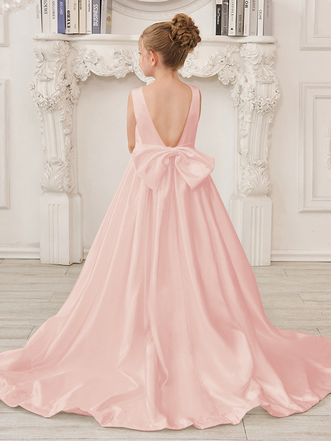 Robe de demoiselle d'honneur en satin sans manches de princesse coupe A avec traîne et nœud 