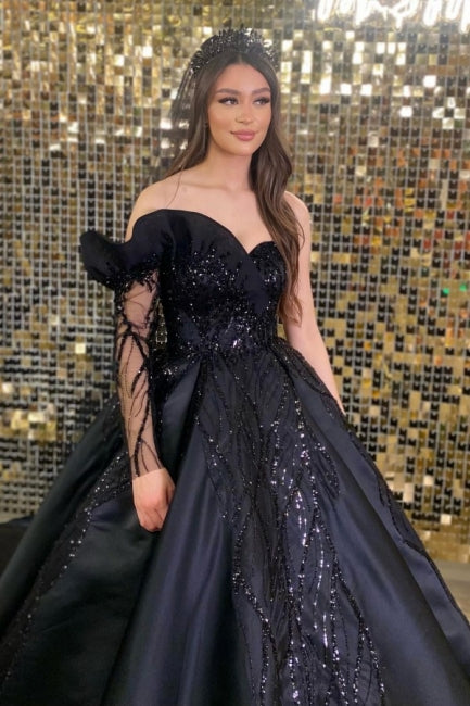 Robes de mariée noires princesse à manches longues en ligne A avec perles