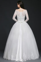 Weißes Prinzessin-Brautkleid aus Tüll mit U-Ausschnitt und Spitze