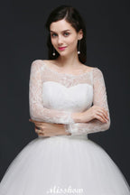 Weißes Prinzessin-Brautkleid aus Tüll mit U-Ausschnitt und Spitze