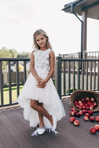 Princess White Lace Flower Girls Dress A Line Sleeveless Floor Length