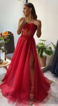 Vestidos longos de baile com renda vermelha e decote brilhante em forma de coração, vestidos formais de renda vermelha com fenda alta, vestidos de noite em renda vermelha Y1673