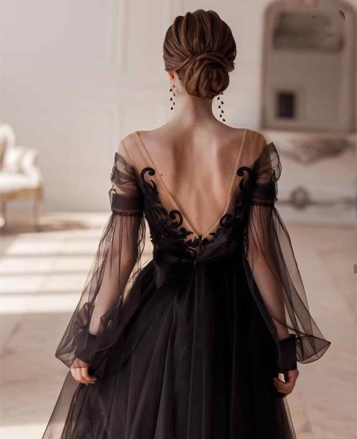 Vestido de noite elegante preto com ilusão, mangas compridas, decote em bico, aplicações de renda, costas descobertas, corte em linha A, comprimento até ao tornozelo S26660