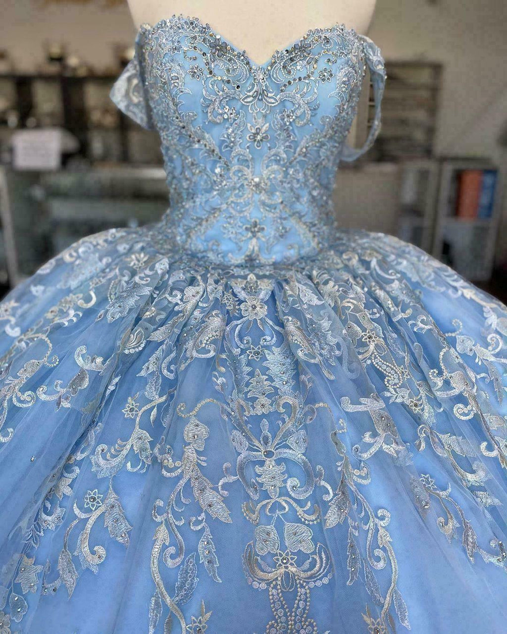 Abito da ballo blu Inverno Incantato Abito da Quinceanera in tulle blu con pizzo Y674