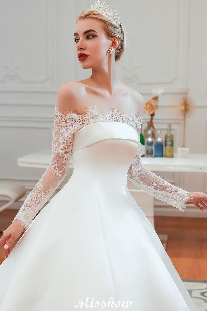 Romantisches Prinzessinnen-Brautkleid aus Satin mit Spitze | A-Linien-Brautkleid mit Kathedralenschleppe