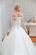 Romantisches Prinzessinnen-Brautkleid aus Satin mit Spitze | A-Linien-Brautkleid mit Kathedralenschleppe