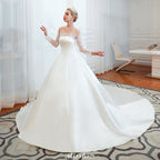 Romantisches Prinzessinnen-Brautkleid aus Satin mit Spitze | A-Linien-Brautkleid mit Kathedralenschleppe