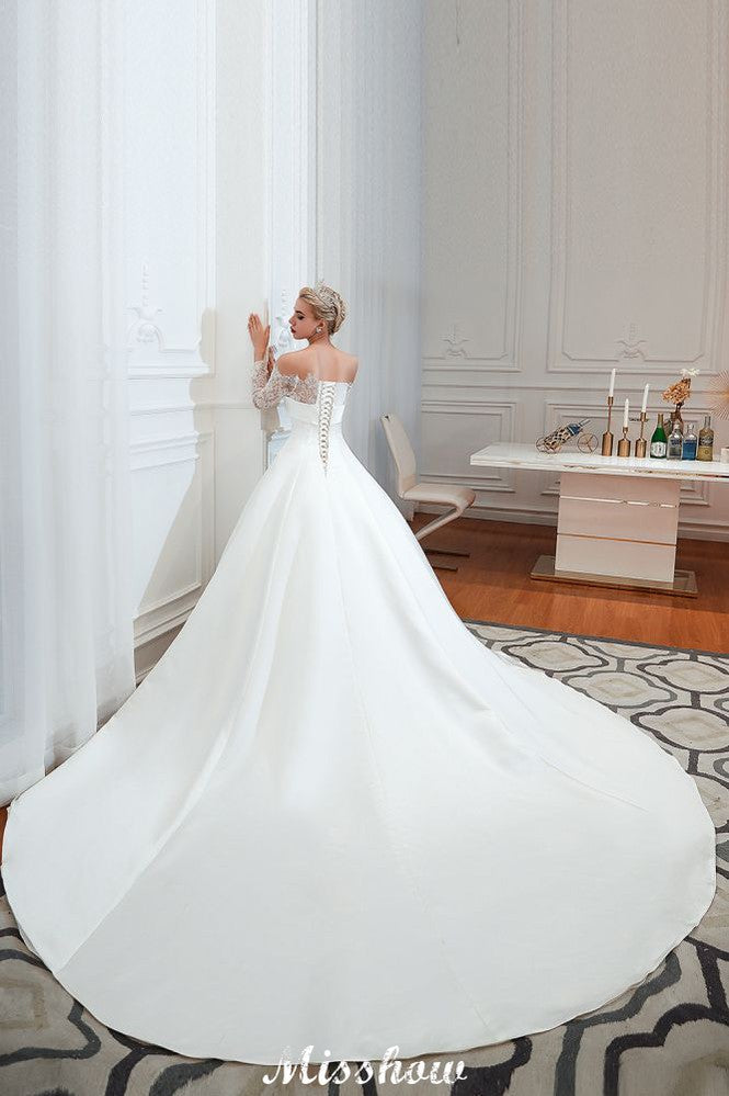 Romantisches Prinzessinnen-Brautkleid aus Satin mit Spitze | A-Linien-Brautkleid mit Kathedralenschleppe