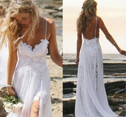 Vestido de novia romántico de gasa con escote corazón y encaje para playa
