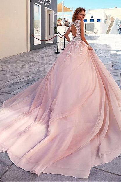 Vestidos de novia románticos de tul y tafetán con escote redondo y corte A