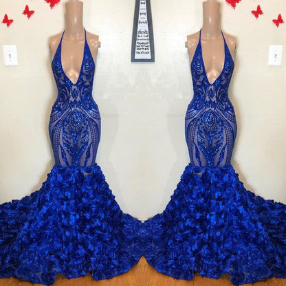 Vestido de fiesta de sirena azul real con flores y lentejuelas en la parte inferior y escote en V