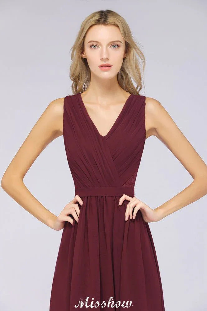 Abito da damigella d'onore a linea svasata lungo fino al pavimento in chiffon con pizzo e scollo a V da sera