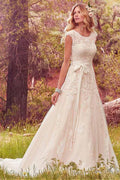 Scoop Neckline A-Line Tulle Wedding Dresses With Lace Appliques