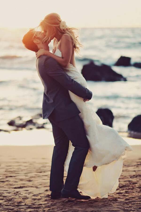 Vestidos de novia de playa con encaje de sirena y espalda descubierta sexys