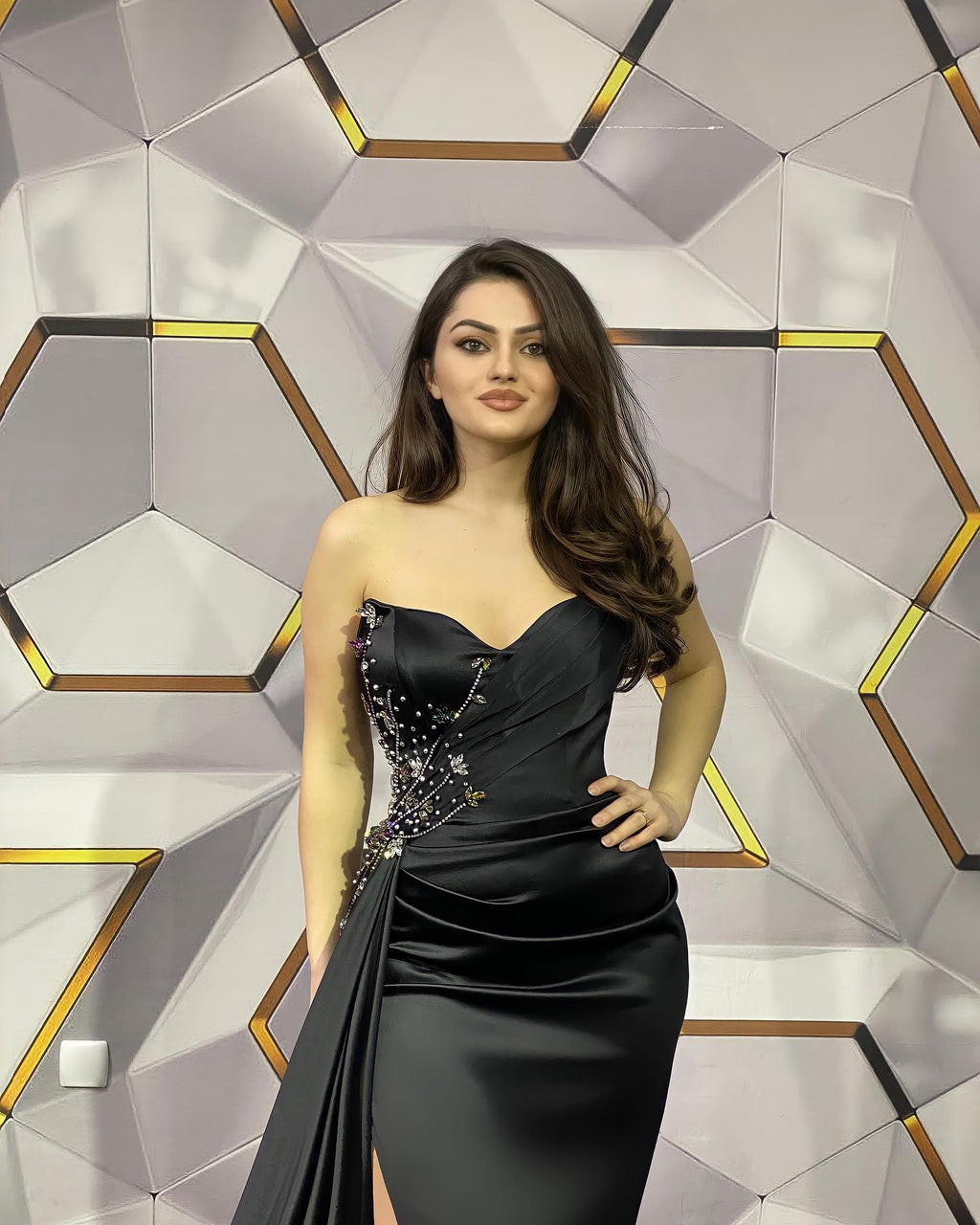 Sexy schwarzes langes Meerjungfrau-Abendkleid mit herzförmigem Ausschnitt und Schlitz