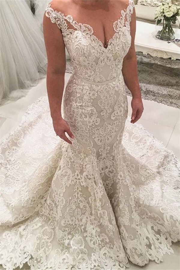 Robe de mariée longue sirène sexy à décolleté en V avec fines bretelles et appliques en dentelle