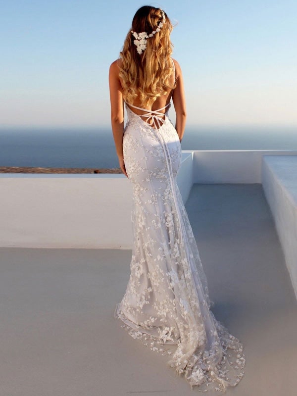 Vestidos de novia elegantes y sexys de sirena con escote en V blanco y espalda descubierta con encaje