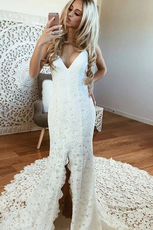 Robe de mariée élégante en dentelle à bretelles spaghetti et dos nu pour la plage 