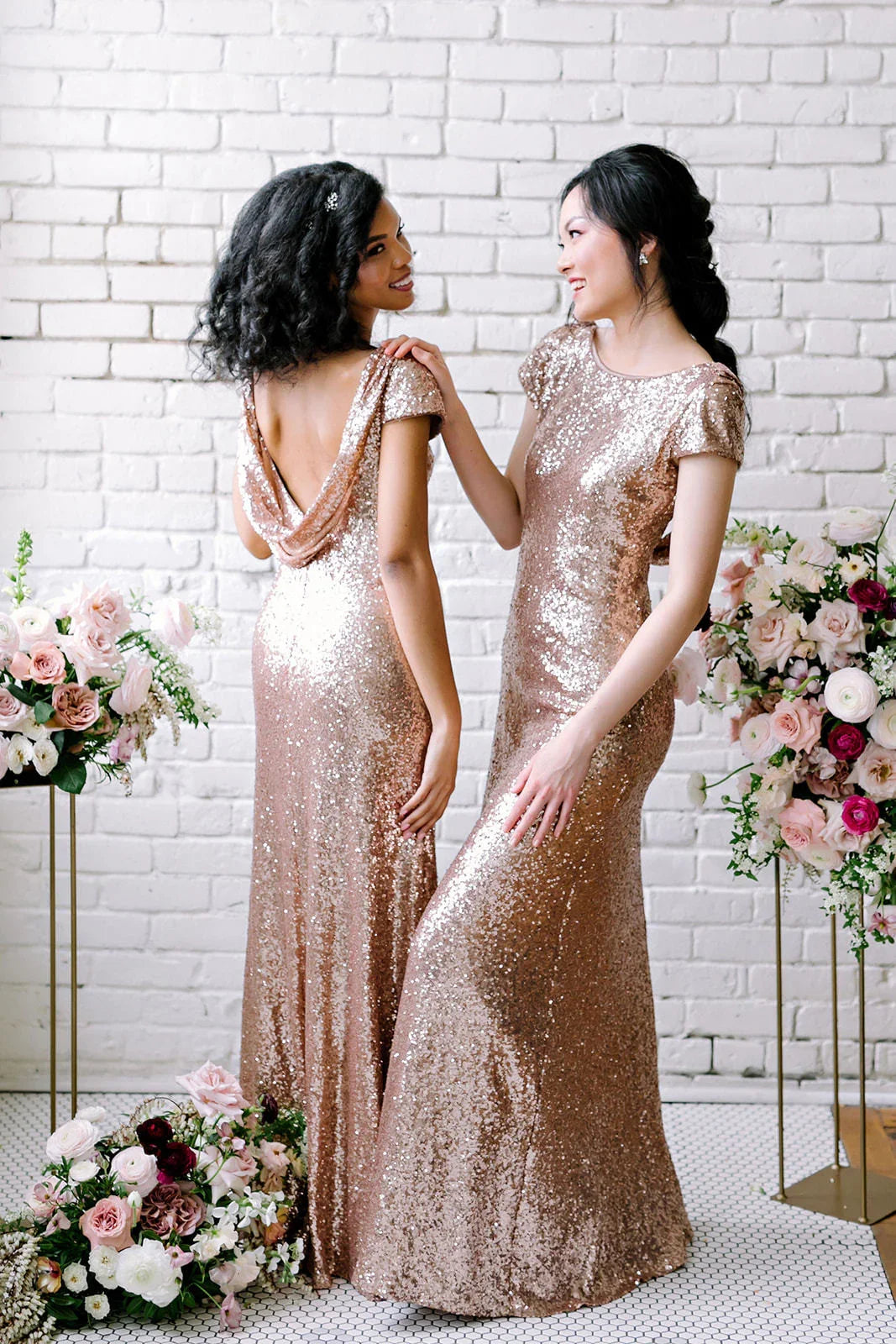 Vestidos de Damas de Honra Sexy com Lantejoulas Dourado Rosado Vestidos Longos para Convidadas de Casamento