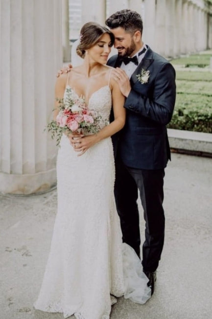 Robes de mariée sirène en dentelle sans manches à fines bretelles spaghetti avec traîne chapelle sexy