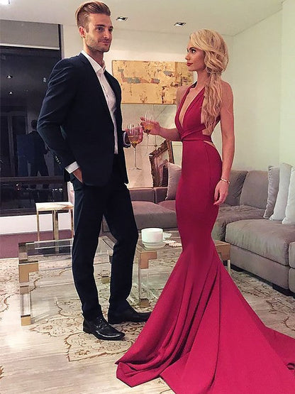 Etui-Linie V-Ausschnitt Ärmellos Mit Rüschen Spandex Ballkleider