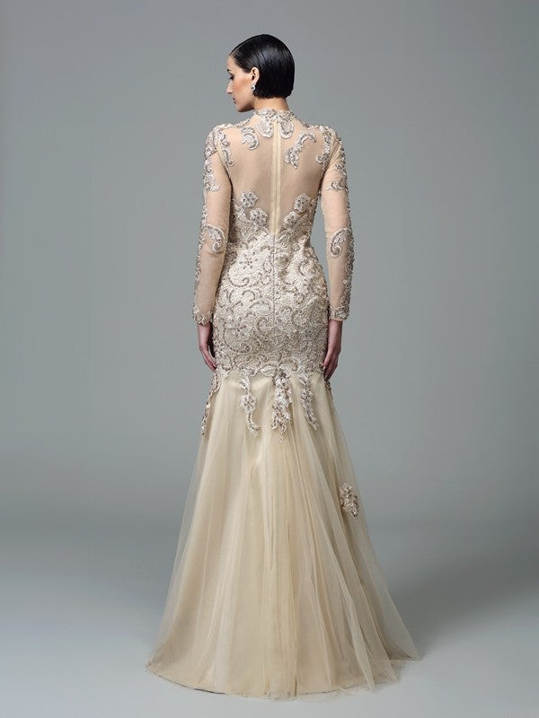 Vestidos de fiesta de corte tubo/columna con cuello alto, apliques, mangas largas y red larga