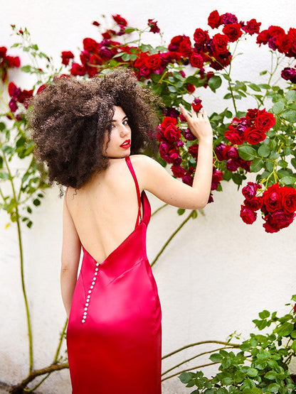 Vestidos de fiesta de satén tipo seda, con escote en V, sin mangas y volantes, corte tubo/columna