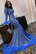 Leuchtend blaues Kleid mit Wasserfallausschnitt, langen Ärmeln und bodenlangem Meerjungfrauen-Schnitt für festliche Anlässe