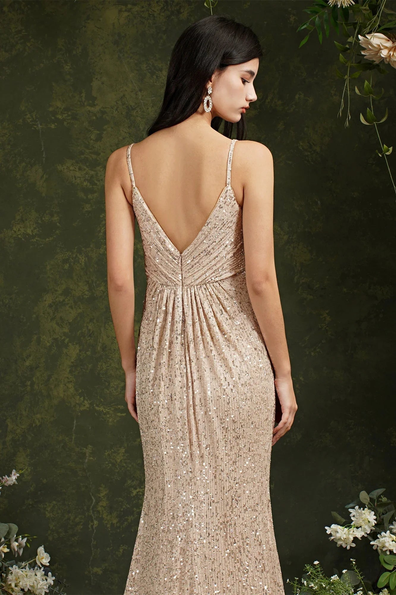 Vestido de Damas de Honra/Baile com Alças Finas de Lantejoulas Brilhantes, Decote em V e Comprimento até ao Chão, Modelo Sereia