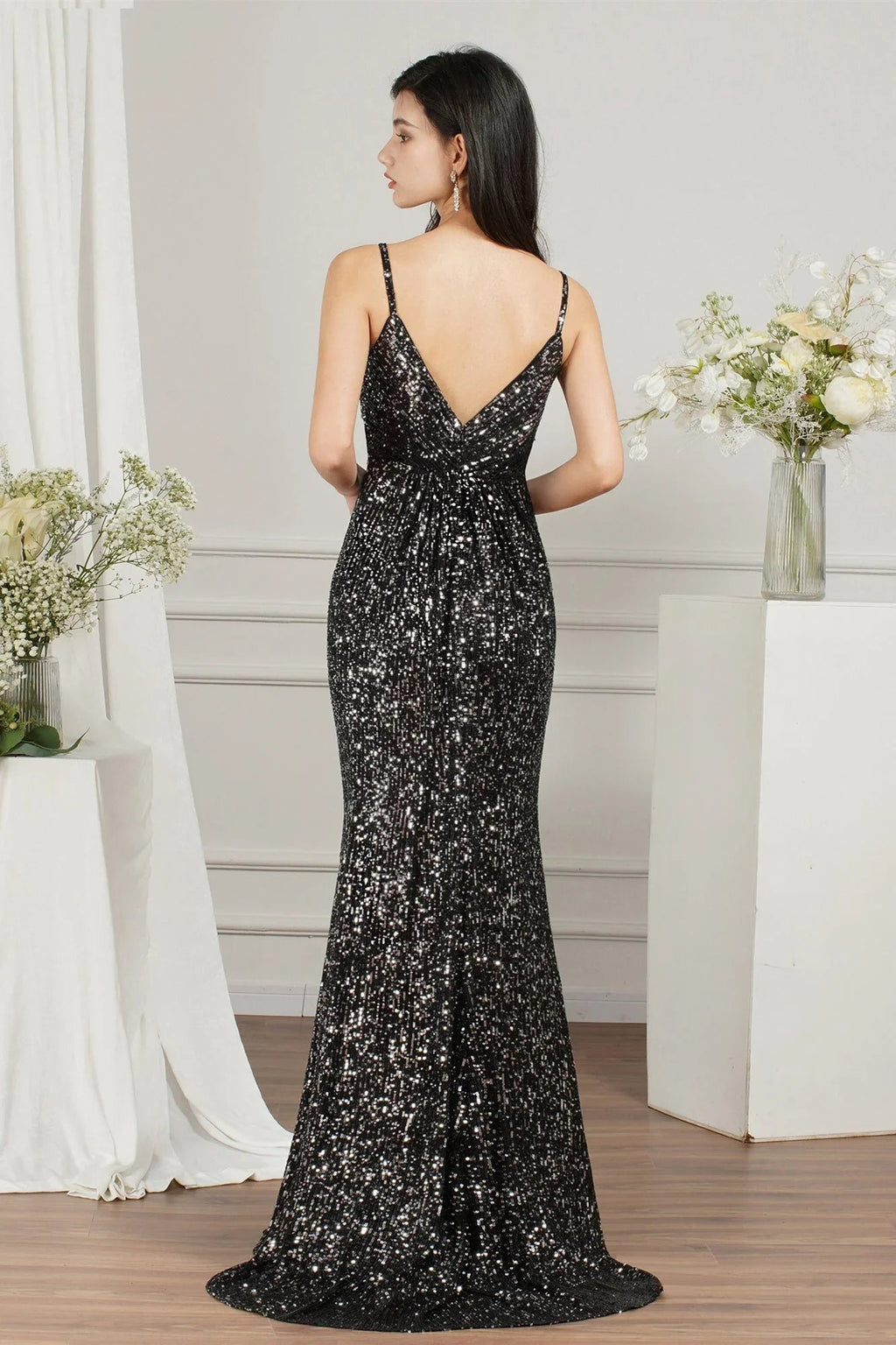 Vestido de Damas de Honra/Baile com Alças Finas de Lantejoulas Brilhantes, Decote em V e Comprimento até ao Chão, Modelo Sereia