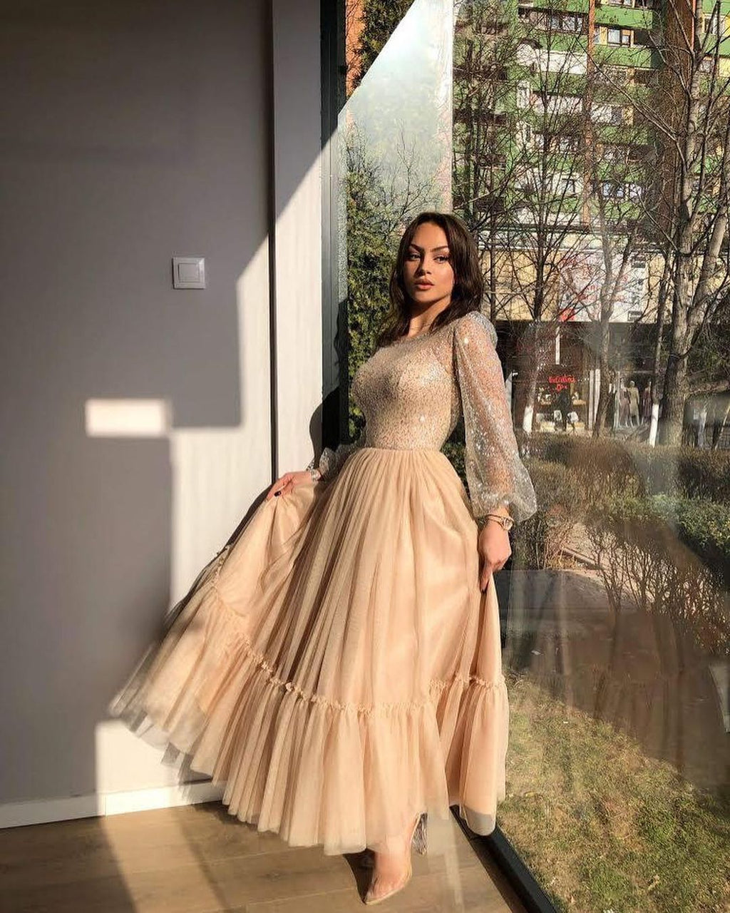 Short A-line Bateau Sequins Tea-length Tulle Prom Dresses with Sleeves