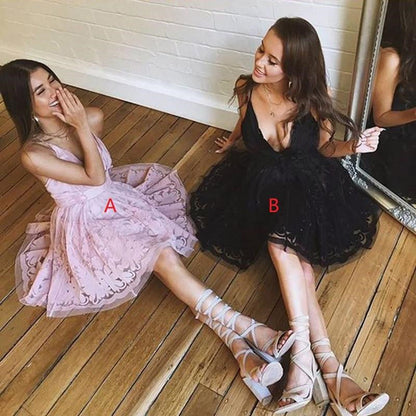 Vestido corto de fiesta con escote en V, tirantes finos, apliques de encaje y corte A