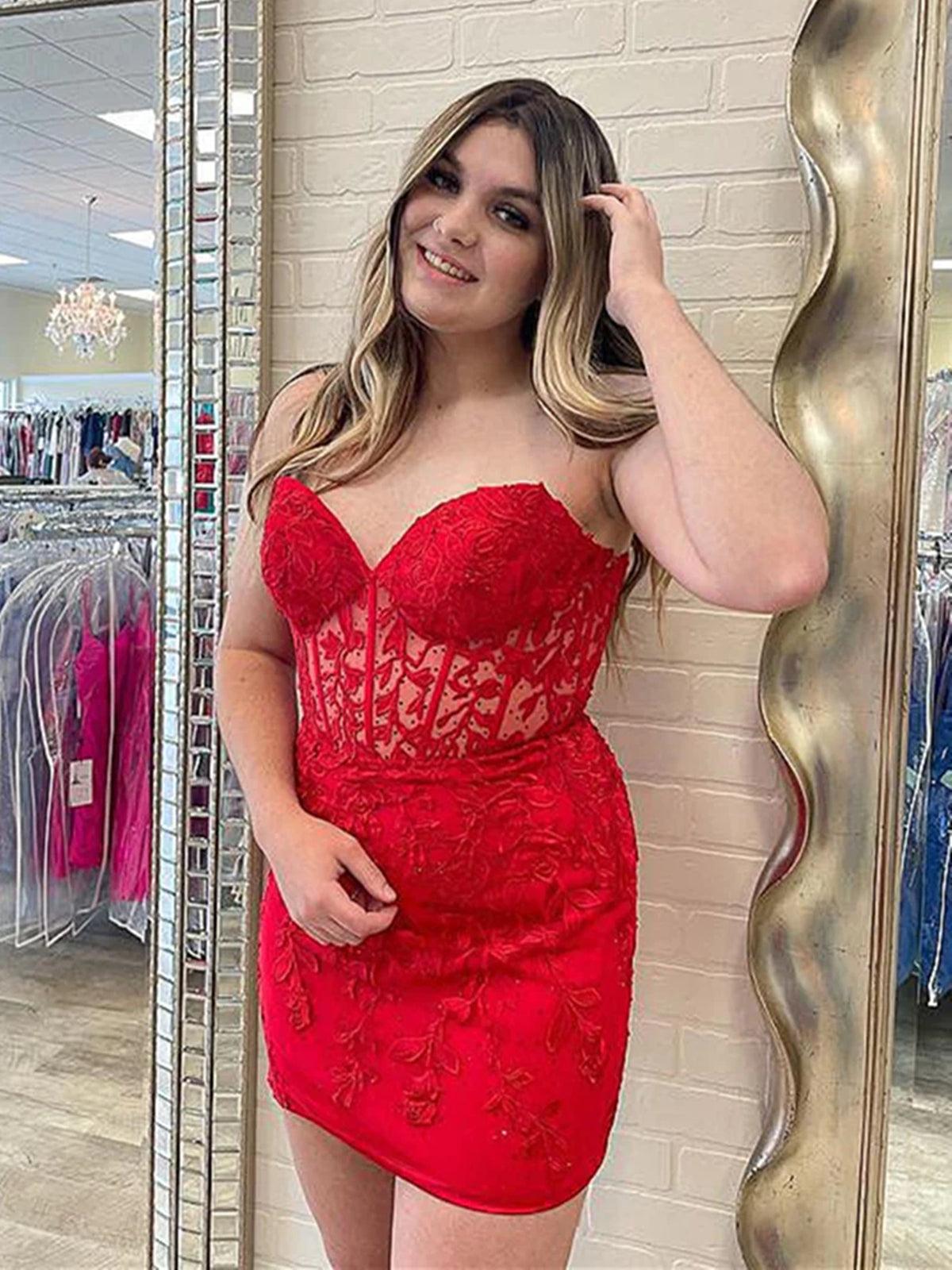 Vestido de fiesta de encaje con escote corazón y corte sirena corto, vestidos de bienvenida rojos
