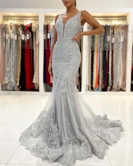 Vestido de Noite Prateado com Renda, Comprido, Sem Mangas e Corte Sereia