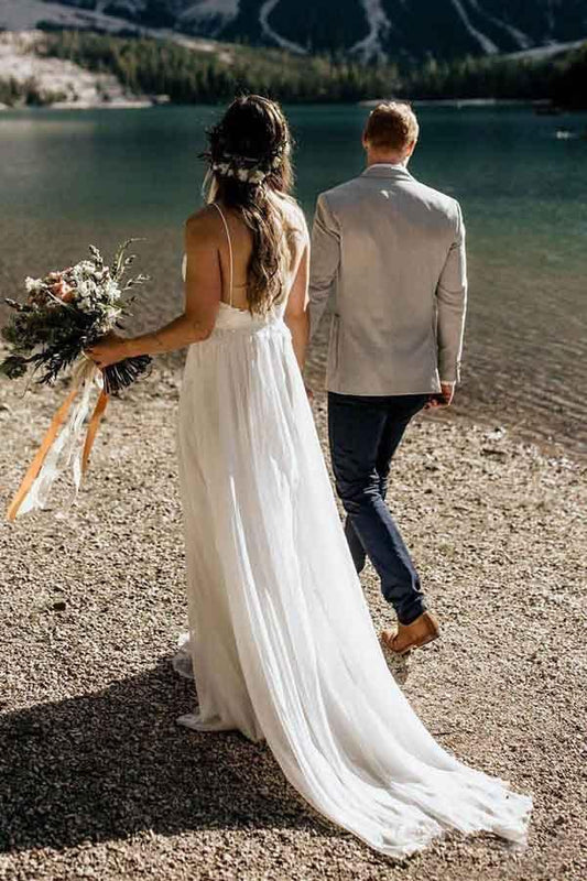 Robe de mariée simple en mousseline de soie à bretelles spaghetti et dentelle WD317