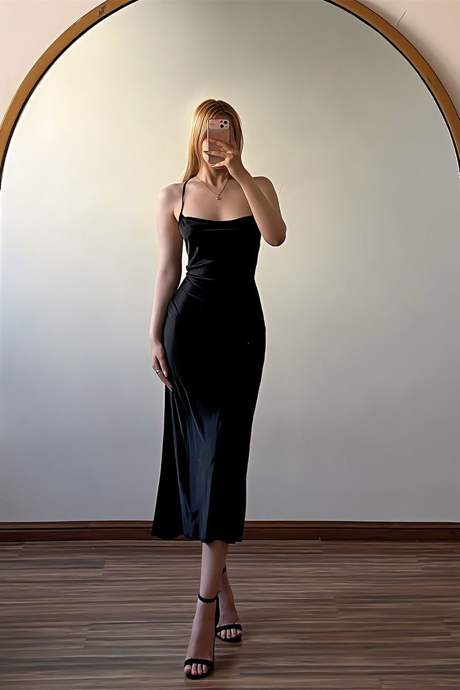 Vestido de Festa Preto Simples com Alças Finas de Cetim, Sem Mangas e Costas Descobertas