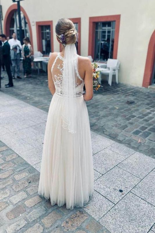 Robe de mariée blanche en tulle, sans manches, à bretelles simples, coupe évasée