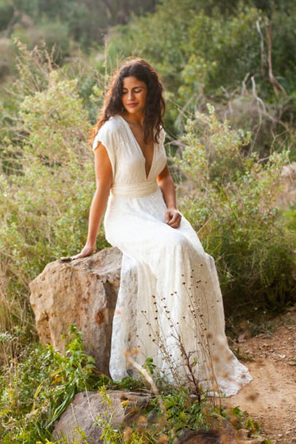 Simple Long A-line Open Back Sleeveless V-neck Lace Wedding Dress